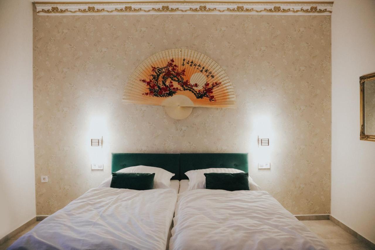 Oasis Teplice Hotel Buitenkant foto